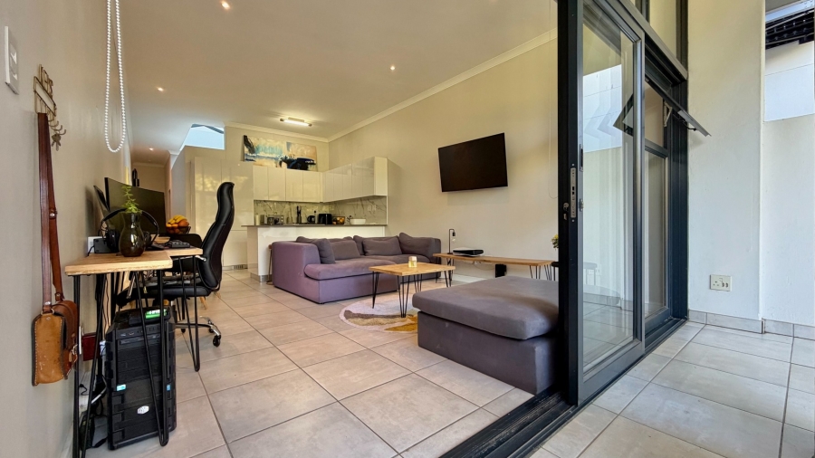 1 Bedroom Property for Sale in Paardevlei Western Cape